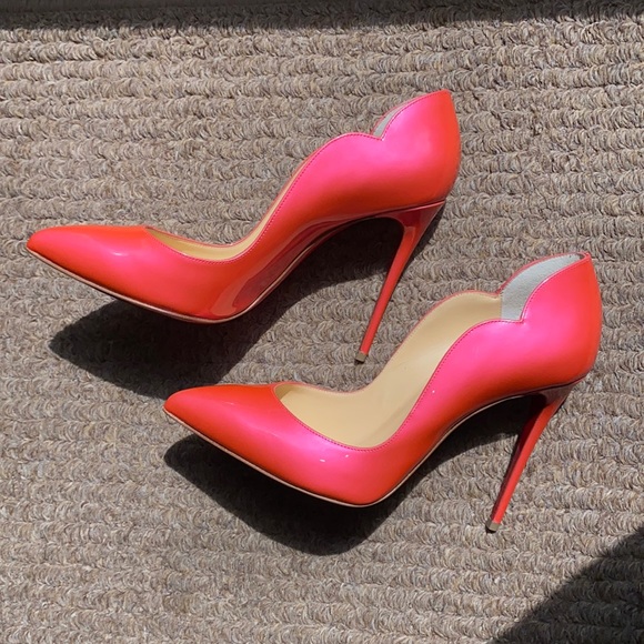 Louboutin ‘Hot Chick’ 100 Fluorescent Metal Pumps - Picture 10 of 14